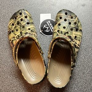 🐊 MENS Real Tree Camo NWT Crocs 🐊
